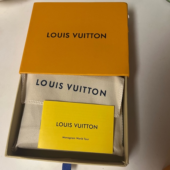 BROWN LOUIS VUITTON WALLET BRAND NEW OPEN TO OFFERS - Picture 2 of 4